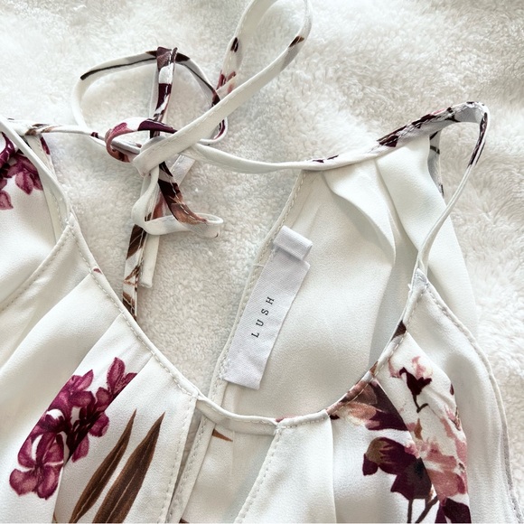 {Lush} Floral Tank - Picture 5 of 5